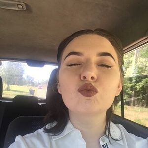 Meet your Posher, Emerald